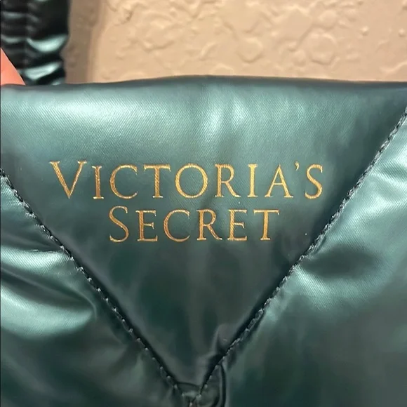 Victoria's Secret Emerald Quilted Tote - Picture 2 of 4